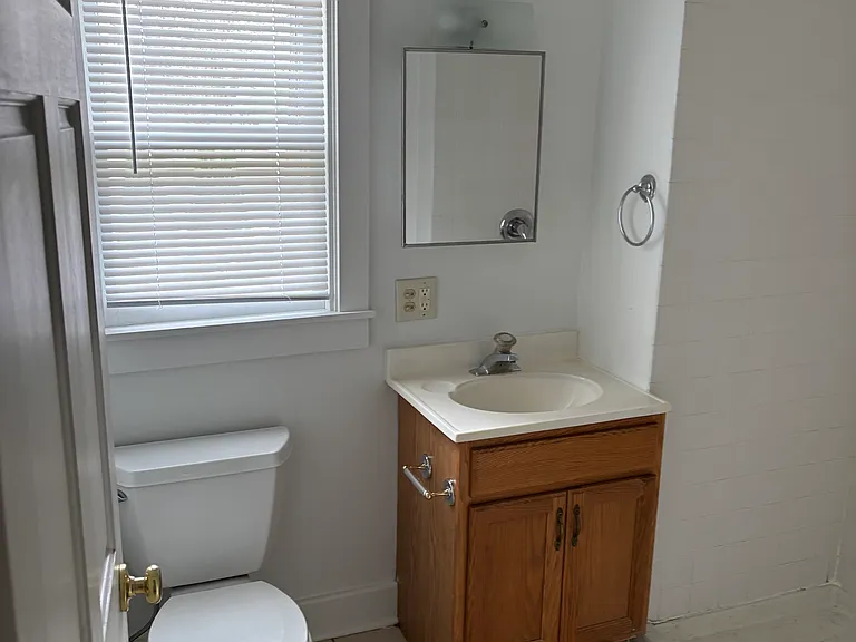 322 W Washington St — Photo 10