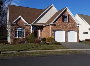 1 Sonoma Ln, Middletown, CT 06457