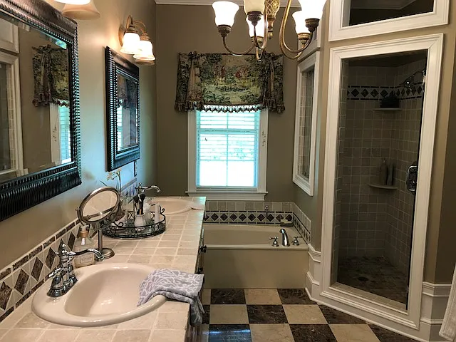 1105 Cherokee Dr — Photo 11