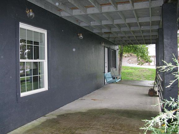 5th image of 87 Holiday Ct