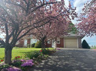 824 Kauffman Rd W, Greencastle, PA 17225