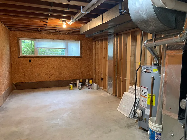570 Roberts St SW — Photo 31