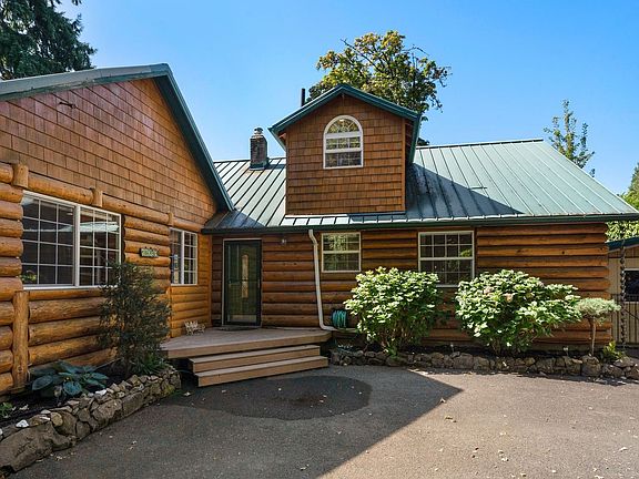 2nd image of 14239 SE Fairoaks Ln