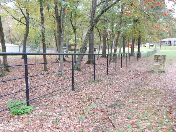 Oakwood Dr, Gilmer, TX 75645