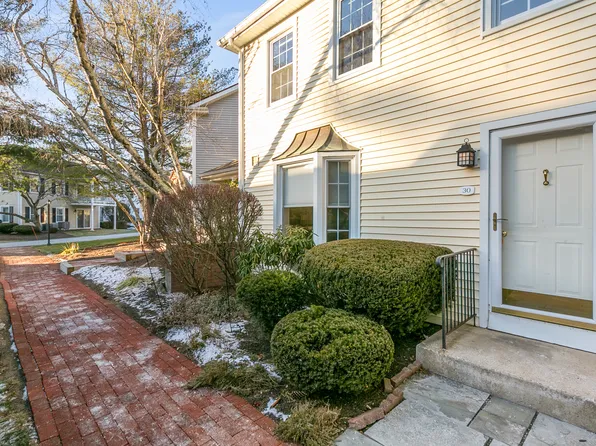 1 East Hayestown Road #30, Danbury, CT 06811
