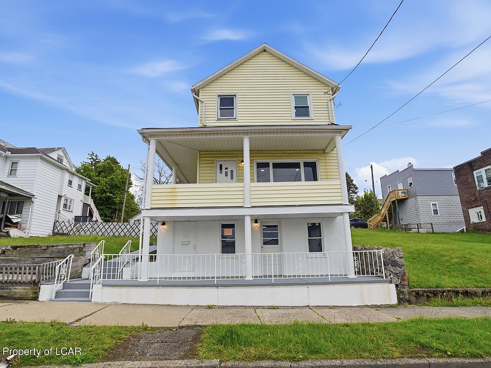 1st image of 103 W Grand St
