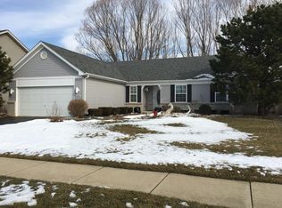 104 Blackberry Trl, Aurora, IL 60506