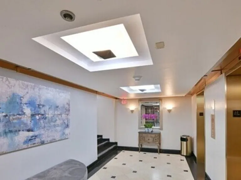 10535 Wilshire Blvd #1210 — Photo 40