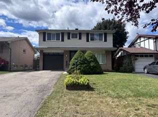 1004 Garth St, Hamilton, ON L9C4L6