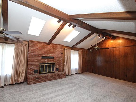 3rd image of 809 S Orleans Dr