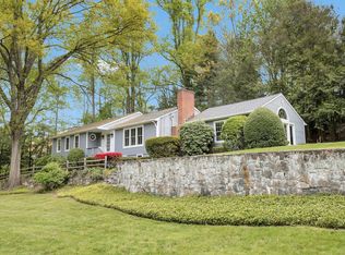 26 Crooked Trail Rd, Norwalk, CT 06853