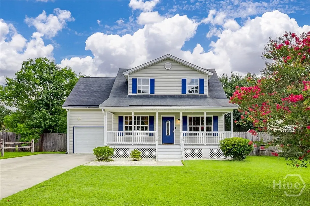 4 bed, 3.0 bath, 1820 sqft, $2,450 — Photo 3