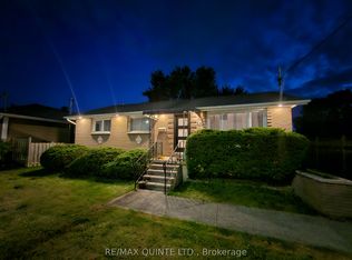 620 Sidney St #A, Belleville, ON K8P 4A6