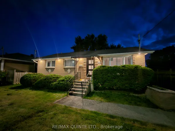 620 Sidney St #A, Belleville, ON K8P 4A6