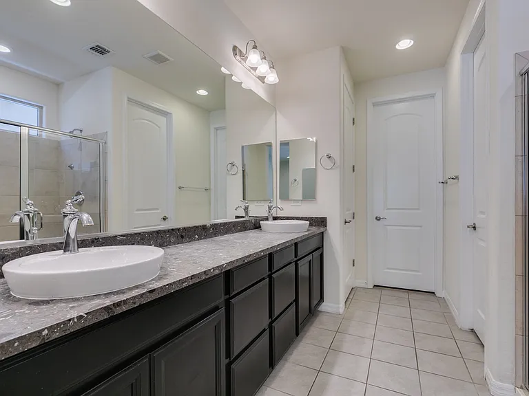135 Berneri Dr — Photo 21