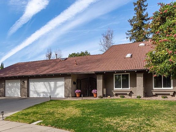 3rd image of 2869 E Wasatch Ct
