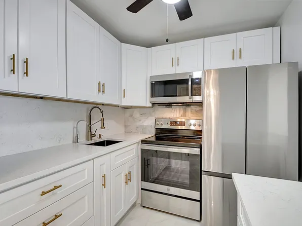 326 Camden N, West Palm Beach, FL 33417