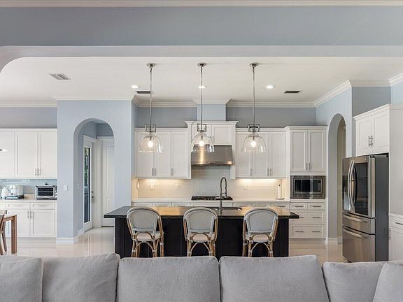 5th image of 9045 VISTA Way