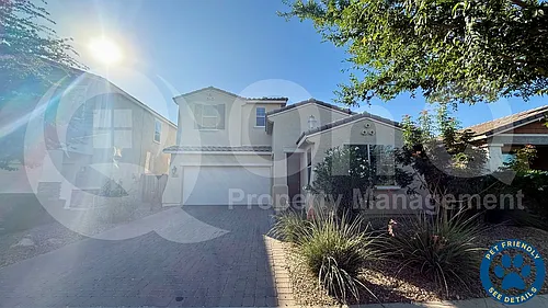 5714 N 109th Ave Photo 1