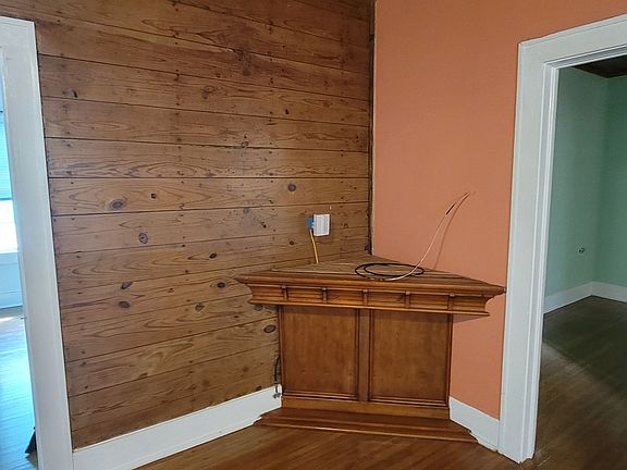 5th image of 3717 Avenue S 1/2