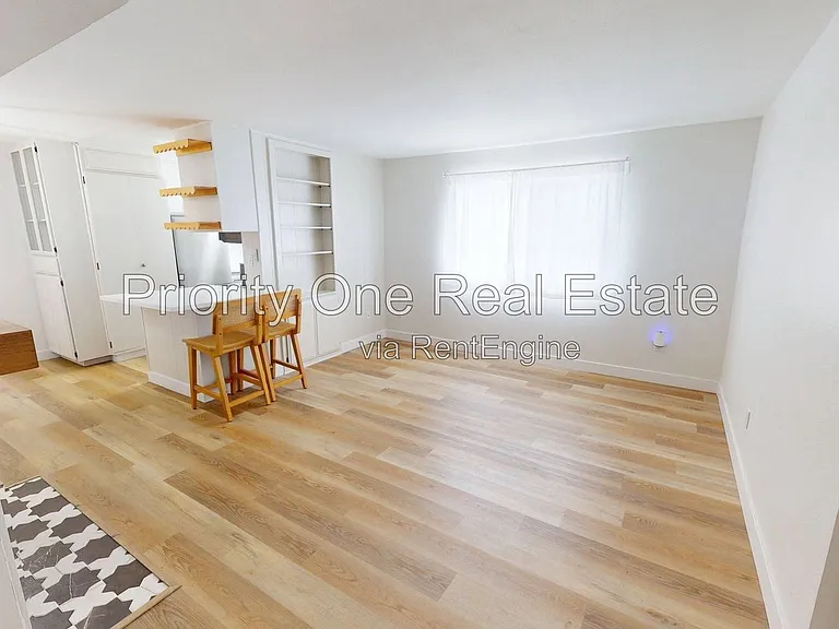 4420 Cleveland Ave #4 — Photo 9