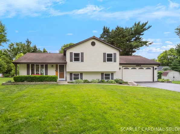 28W711 Wagner Ct, Warrenville, IL 60555