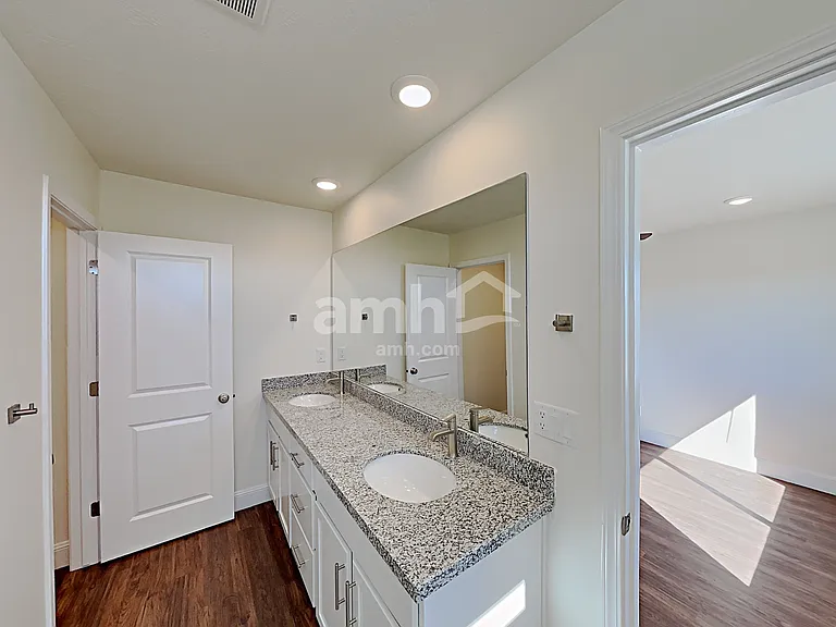 2711 W 3400 S — Photo 10