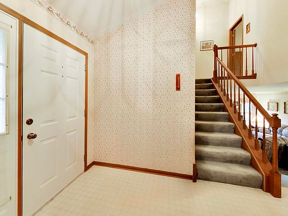 4th image of 2518 Quail Ct