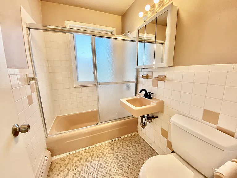 6 Waterloo St #8 — Photo 12