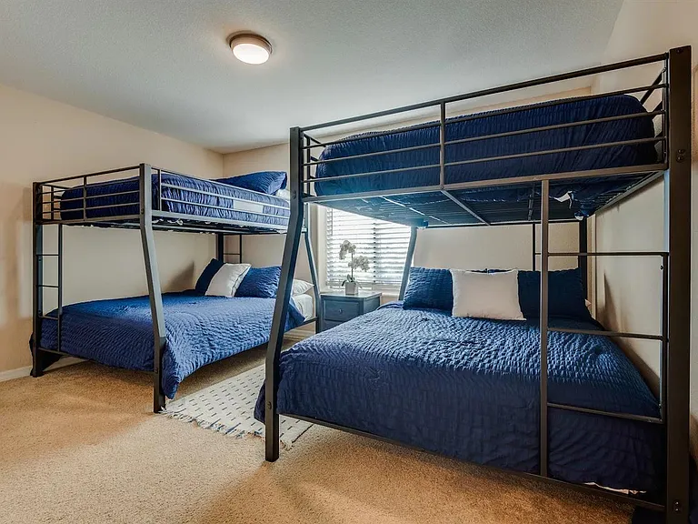 1820 Cabana Dr — Photo 21