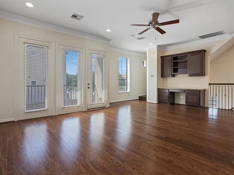 5503 Livorno Way — Photo 10