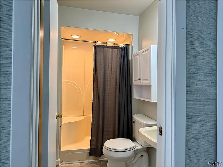 10 Maple Ave — Photo 8