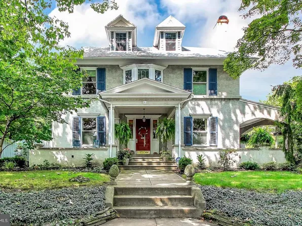 22 Wyomissing Blvd, Wyomissing, PA 19610