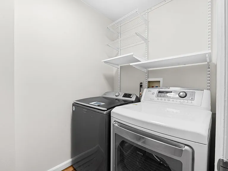 14 Elizabeth St #1 — Photo 9