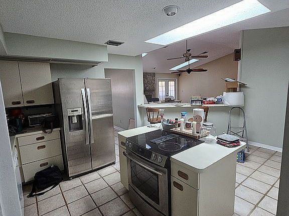 4th image of 2209 Lone Palm Dr