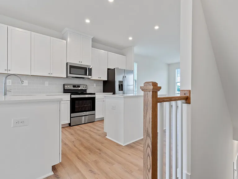 3313 Bircham Dr — Photo 4