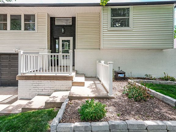 4th image of 506 S Mount Carmel Ave