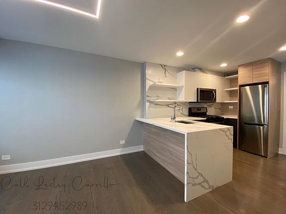 2nd image of 4425 N Ashland Ave #201