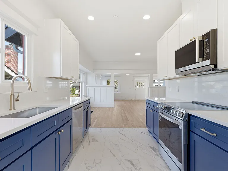 2945 NE 57th Ave — Photo 25