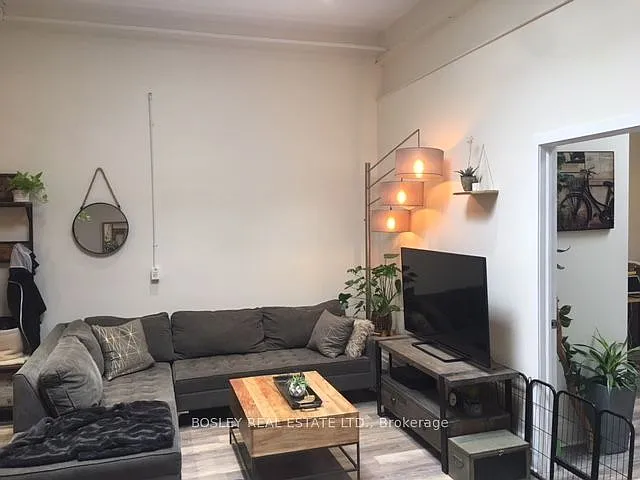 137 Roncesvalles Ave #203 — Photo 1