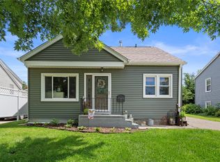 1120 24th St SE, Cedar Rapids, IA 52403