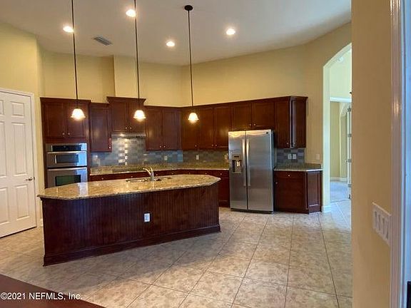 3rd image of 296 Ellsworth Cir
