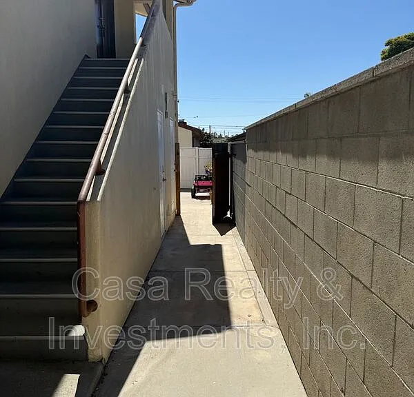 522 Washington St #BACK HOUSE — Photo 12