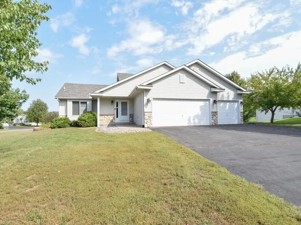 12812 295th St, Lindstrom, MN 55045