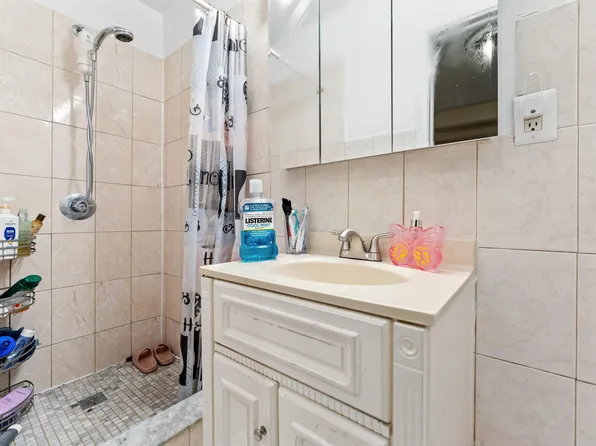 86 Clendenny Avenue image 13 of 14