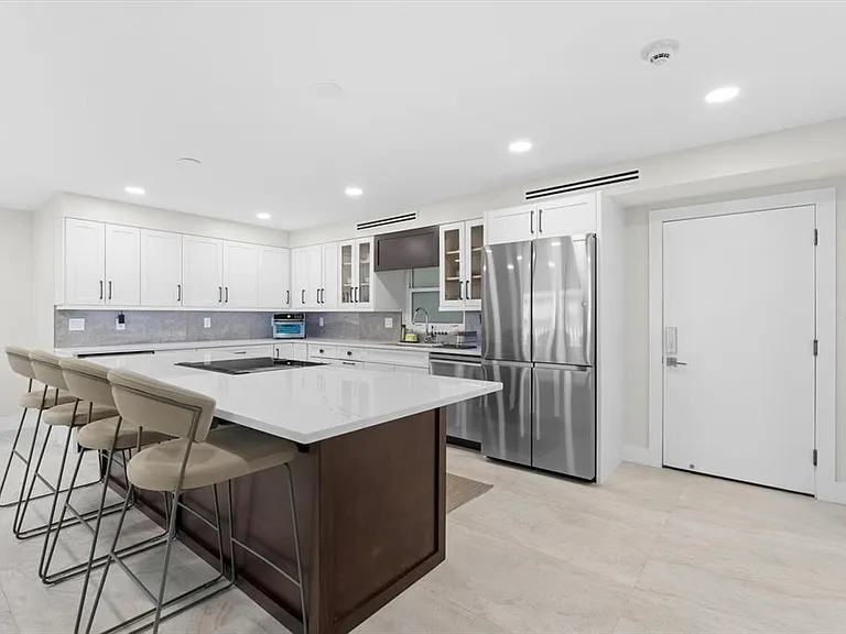 800 Benjamin Franklin Dr #505 — Photo 3