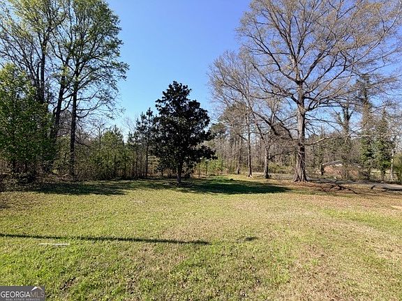 4th image of 226 Lake Laurel Rd NE