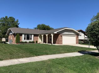 6130 La Grande Ct, Oak Forest, IL
