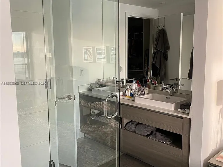 460 NE 28th St #2807 — Photo 10