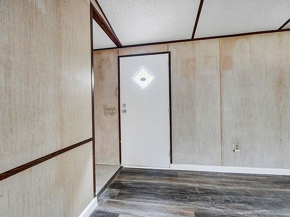 4th image of 2152 Congaree Rd